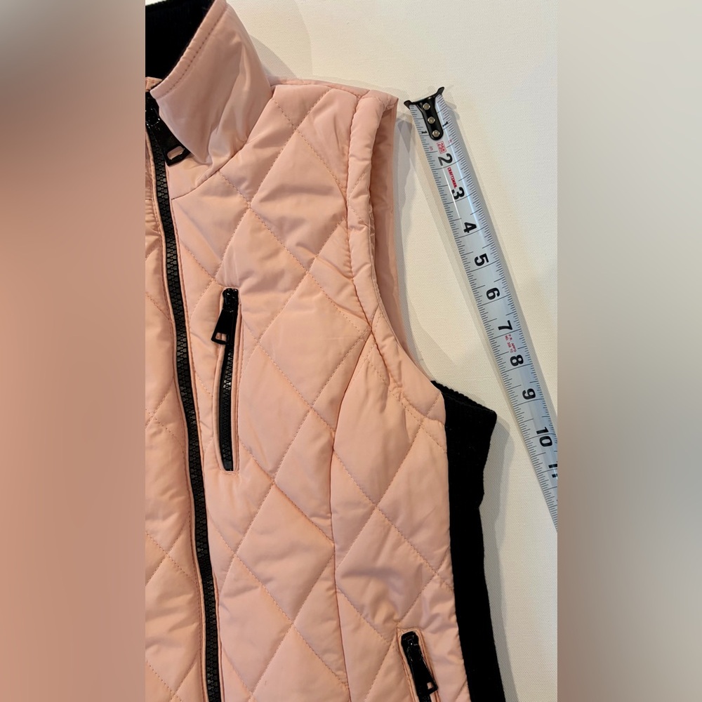 Workshop Republic Clothing Diamond Quilted Light Pink and Black Quilted Vest - Picture 5 of 12